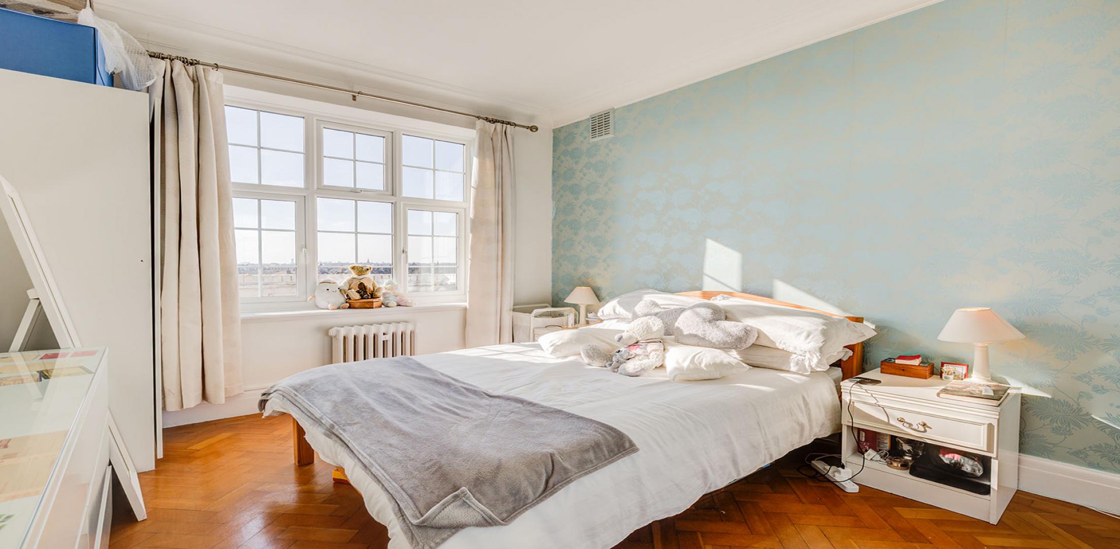 			2 Bedroom, 1 bath, 1 reception Flat			 Finchley Road, Finchley Road